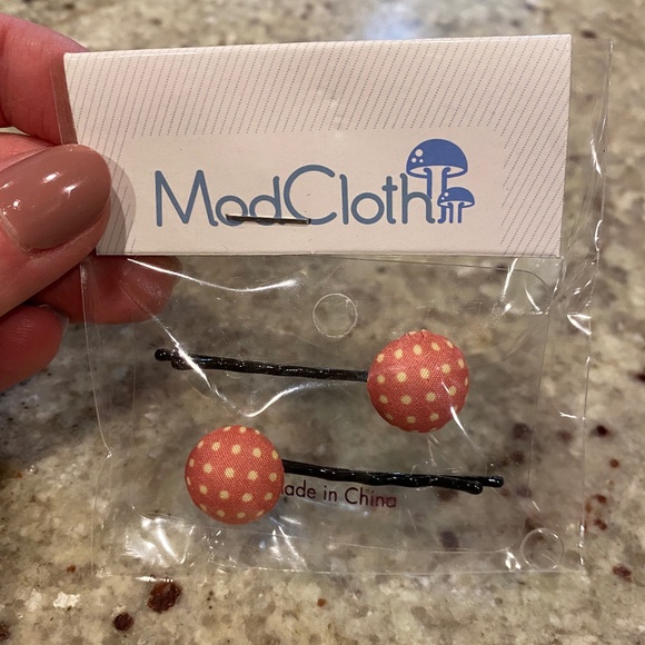 Modcloth Bobby Pin Set - Picture 1 of 4